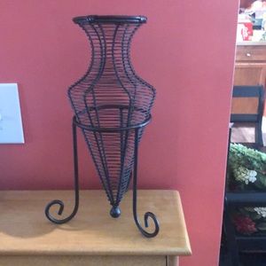 Wire Vase (silk flowers not included)
